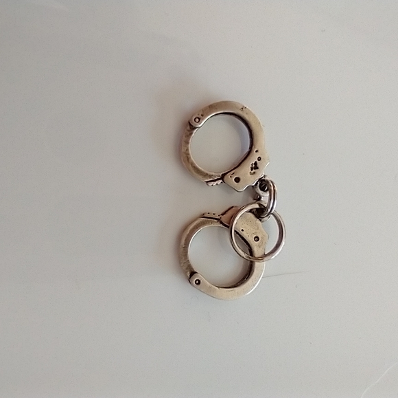 Sterling hand cuff charm - Picture 1 of 2